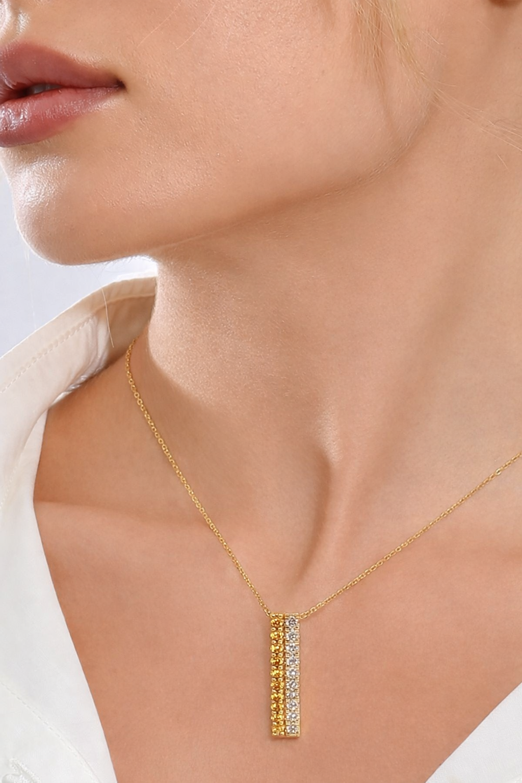Vertical Diamond Bar Pendant (18K Yellow Gold)
