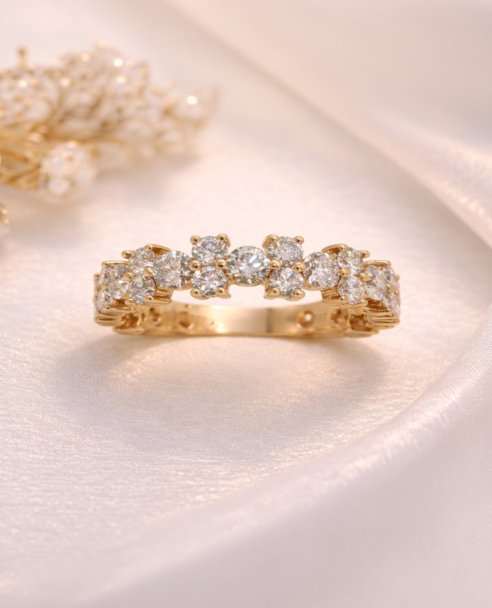 Lumière Diamond Band